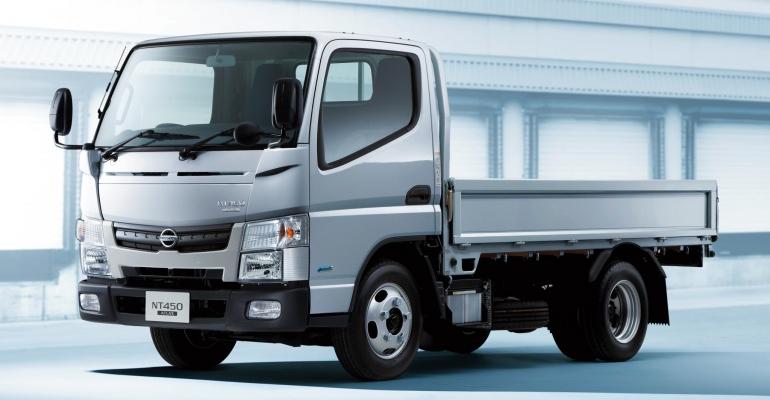Ремонт карданных валов Nissan Atlas